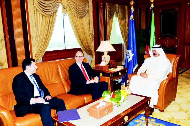 وزير الداخلية يؤكد عمق العلاقات بين الكويت والولايات المتحدة 